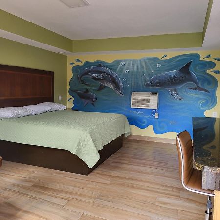 Travel Inn Of Riviera Beach Eksteriør bilde